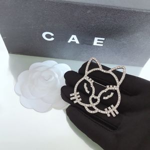 Boutique 925 Silver Plated Brooch Brand Designer Cat Head Shaped Design Fashionable Cute Girl Brooch High-Quality Diamond Inlaid Brooch With Box Birthday Party