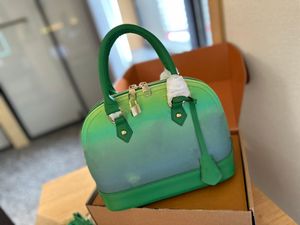 Klassisk modehandväska lyxdesigner Bag signatur åldrande mönster Skalväska Shining Hardware Accessories Luxury Material Justerbar axelrem