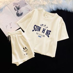 Designer TShirt Tracksuit Two 2 Piece overall Luxury madhappy Women LIBERTY SUNSHINE Casual Clothing Street Shorts Sleeve Clothes High Street tees neck Pullover