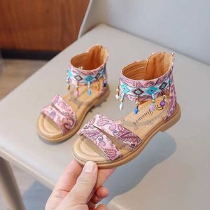 Sandały Sandały dla dziewcząt Summer Księżniczka Bohemia w stylu Flat Sandały Moda Retro Tassel Dzieci przyczynowe rzymskie sandały z otwartym pod kątem