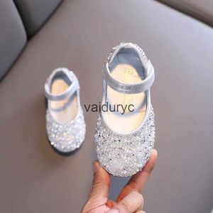 Sneakers jesienne dziewczyny krążkowe skórzane buty 2022 Perła Pearl Bow Princess Soft Ldren Baby Toddler Single G06 H240506