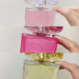Pink Deodorant Parfüm Frauen Duft Eau de Toilette langlebige Zeit 90 ml Erstaunlicher Geruch kostenlos schnelle Lieferung Lackierer