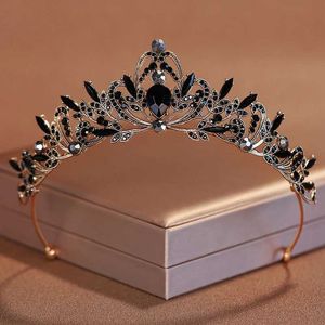 Wedding Hair Jewelry Itacazzo bridal headwear crown classic black - ColourTiras suitable for womens weddings and birthday parties