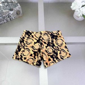 Nowy dziecięcy strój kąpielowy Summer Kids Beach Pants Golden Wzór dziecięcy pnie pływania Rozmiar 90-160 cm Designer Designer Bolds Boys Pływające pnie 24 kwietnia