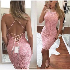 2021 Prom Dresses Sexy Pink Above Knee Length Lace Applique Backless Criss Cross Straps Halter Evening Tail Party Gowns Vestido