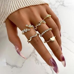 Cluster Rings Women Luxury Jewelry For 2024 Leaves Love Inlaid Knuckle Ring Rhinestone Peach Heart Set 6 Pieces Fashion