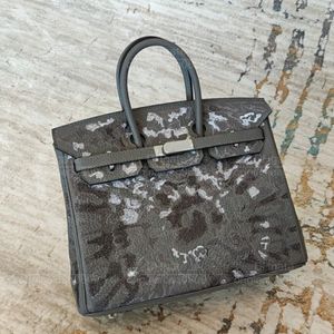 12A najwyższej jakości designerskie torebki niszowe hafty seria kreatywna design oryginalny skóra czysty ręcznie srebrna klamra damskie torby damskie z wykwintnym pudełkiem.