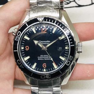 Designer Watch Reloj Watches AAA Automatisk mekanisk klocka Oujia Haima Three Needle Black Orange hela automatisk mekanisk klocka