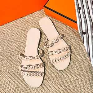 Designer tofflor Slide Sandals Triple Chain Pig Nose Beach Flat Bottom H Sandaler för kvinnor PVC Plast Jelly Shoes 35-41