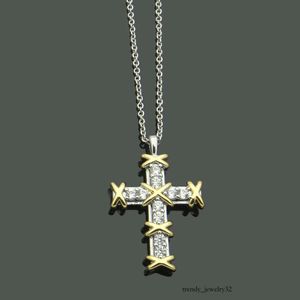T Letter Designer Halsband Korsning av hänge halsband Menskvinnor Guld Sier Cross Necklace Fashion Jewelry