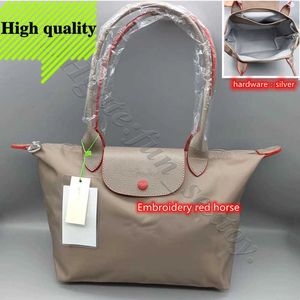 Combinente 2024 Capacidade de alta qualidade Bolsa barata lojas saccoche saco de atacado Hobo moda grande mulher branca mulher ombro de praia bolsa de bolas de nylon o231