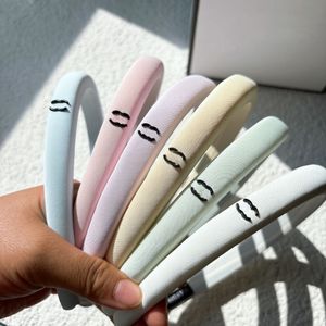 Marka Tasarımcı Mektubu Kafa Bantları Şeker Renk Lüks Tasarım Geniş Kenar Düğümlü Saç Hoop Heopear Saç Takı Kadınlar Kızlar Headwrap