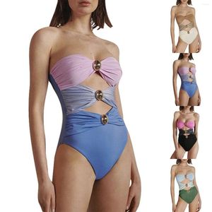 Moda de banho feminina Fashion Casual Gold Round Button Decoration Three Color Hollow Patchworks Swimsuit de modelagem plana de biquíni