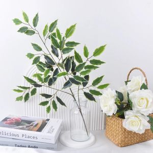装飾的な花1PC 23.62インチシミュレートされた白いエッジグリーンバンヤンツリーブランチプラントホームデコレーションバルコニーダイニングテーブルオフィスの花瓶