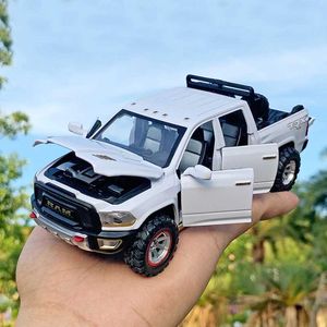 Diecast Model Cars 1 32 Die Scale Cast Dodge Ram TRX TRX Modelo de carros de metal adequado para meninos filhos brinquedos hobbies colecionáveis entrega grátis