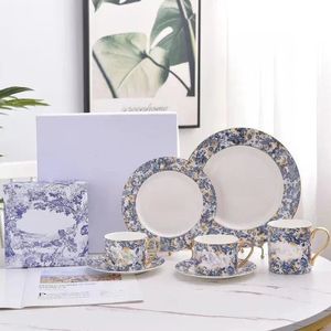 Designer Tea Cup European Luxury Highend Exquisite Bowls Plates Bone China Table Coffe Cups Water Mugs Dinner