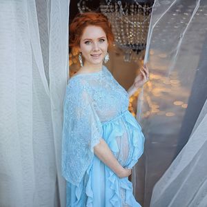 2020 Elegant spetsmoderskap Robes Sky Blue Appliques Pärled Bridal Sheer Moderskapsklänningar Lång chiffong Sexig festfotografering kväll 253k