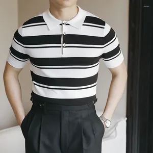 Мужская Polos 2024 Fashion Summer Stripe с коротким рубашкой для рубашки для мажки кнопка Slim Fit Футболка мужчина бизнес-повседневные тонкие топы D96