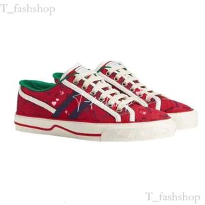 Дизайнерские кроссовки Womans Mens Ace Sneakers Низкие беговые мужские женские туфли высококачественная вышитая черно-зеленая полоса