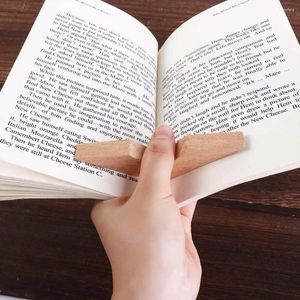 Книжная поддержка ручной работы мальчик -девочка, чтение AIDS AIDS Thumb Wood Page Holder