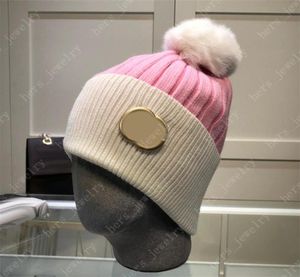 Marka Tasarımcı Beanie Yün Örme Beanies Çiftler için Kadınlar Takılmış Şapka Erkekler Kış Moda Sokak Şapkaları 4 Renk 2111089XS3052391