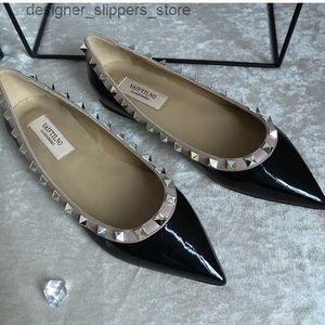 Sandals Casual Shoes 2024 Little Chili V Family Rivet Pointed Shoes Flat Shoes Shallow Mouth Shoes Flat Heels Liu Nail Shoes Large Womens Singles Shoes Q240506