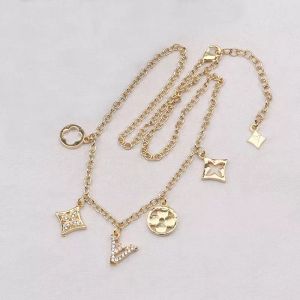 女性のためのジュエリーデザイナーラブネックレステニスチェーンモイサナイトチェーンゴールドネックレス女性アクセサリークローバーロープチェーンチョーカーカスタムペンダントフェードクリスマスなし