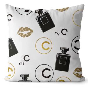 Projektowanie poduszka do dekoracji poduszki luksusowe poduszki modowe list motywacyjny C Polowcase Cover Cover Casual Headrest Cover Sofa Home 45*45 CAD24050701