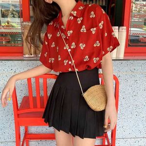 Kadın Tankları Camis Yaz Kırmızı Kısa Kollu Kadın Sokak Giyim Moda Kadın Giyim 2024 Yeni Baskılı Top Çin Stili Button2405