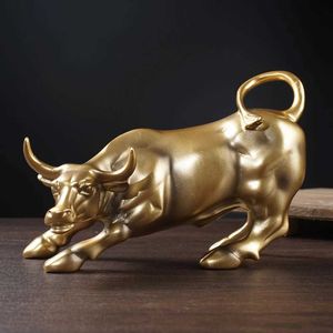 NORTHEUINS Resin Wall Street Bull Figurine Cattle OX Statue Market Bull Home Feng Shui Art Official Desktop Decoration Sculpture T240505