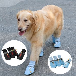 Ayakkabılar 4pcs/set evcil hayvan malzemeleri İngilizce baskılı köpek ayakkabıları dış giyim patik ayarlanabilir klasik nefes alabilen dört mevsim büyük boyut