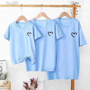 Familjsmatchande kläder 1st Ny Summer Mom Dad Cotton Short Sleeve T Shirts Family Matching Outfits Daddy Mommy and Daughter Son Matching Clothing D240507