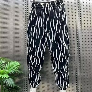 Pantaloni maschili alla moda primavera/estate sottile a strisce elastiche tasche stampate a strisce haren marmo i piedi sciolti della caviglia casual lunghezza