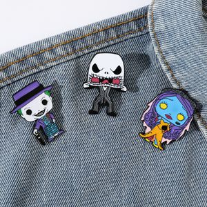 Halloween Night Christmas Personagens Pin esmalte Pin Cute Anime Games Hard Pins de esmalte coletor de metal backpack backpack saco colarinho de lapela crachás