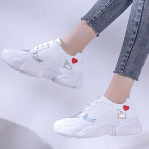 Fitness Shoes 2024 Autumn White Heart Shape Women Sneakers Fashion Thick Bottom Womens Platform Casual Zapatos De Mujer