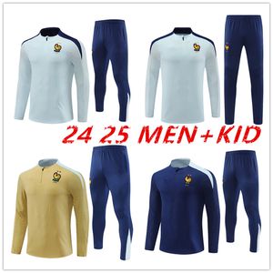 2024 French Trackuit Soccer Jersey Benzema Mbappe Equipe de Full Sets Kids Men 24/25 Abito da calcio Abito da calcio mezzo tiro a maniche lunghe Chandal 2025