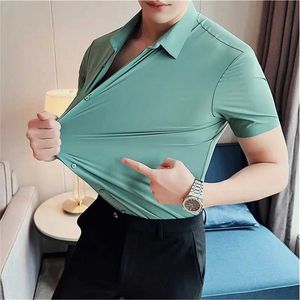 Мужские платья рубашки 6 Колорс высококачественные новые сплошные эластичности бесшовные короткие рубашки для мужчин Slim Social Casual Formal Formal Formal Froom D240507