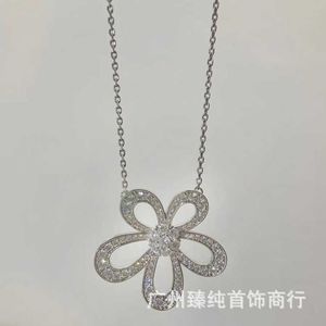 Fashion High version Van Sunflower Necklace Womens Classic Full Diamond Large Flower Pendant Petals Lucky Grass Collar Chain With logo