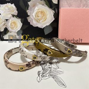Retro Print Headbands Luxury Metal Heart Hair Bands for Women Girl Party Hair Hoop Anniversary Gift with box