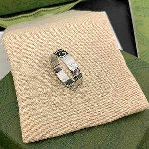 Anelli ad anello oro anelli da uomo designer di moda titanio in acciaio lettera incisa modello designer anello di fidanzamento anello 5-11 anelli per donne all'ingrosso