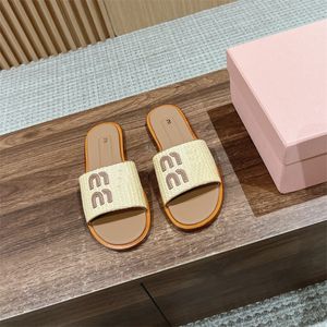 halmväv toffel sommaren solig sandal glid lyxsko mule loafer män kvinnor 10a högkvalitativ platt casual skor härlig designer lady gliders sandale flicka gåva