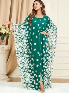 Middle Eastern Muslim clothing green robe bat sleeve loose floral dress 240506