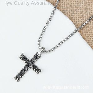 Halsbandsdesigner för kvinna David Yurma Luxury Charm smycken Halsband Davids Cross Set Black Diamond Metal Zircon Halsband Rostfritt stålkedja dubbelknapp