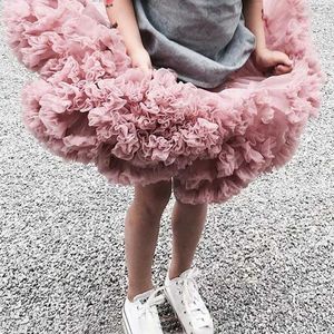 Tutu klänning frodig liten baby flickor tutu kjol för barn barn puffy tyll kjolar för tjej nyfödda fest prinsessa flicka kläder 1-15 år D240507