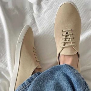 Lefu nya skor kvinnors akademi stil platt botten lätta små vita skor
