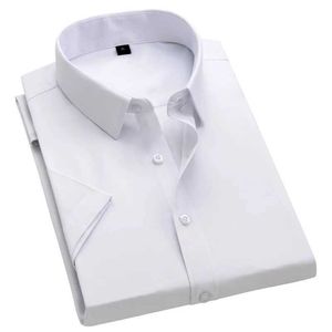 Herrklänningskjortor Hot Selling Summer New Shirt Mens Slim Fit Business Suit White Short Sled Inch Shirt Mens D240507