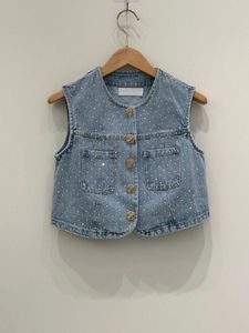 Arbetsklänningar 2024 Spring/Summer Women's Wear Light Denim Blue Diamond Decorations Short Vest och All-Match A-Line kjoldräkt 0420