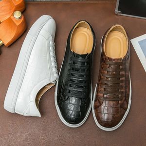 Artigos de couro planos casuais Consulte o tabuleiro de tábua-Sapatos de caminhada masculinos de calçados masculinos Zapatos de calçados brancos Zapatos