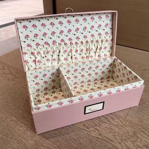 G Письма бренд ювелирные коробки прекрасные розовые фрагментированные цветы решетча