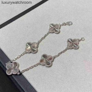 VanCleff High End smycken armband för kvinnor 925 Sterling Silver Laser Four Leaf Clover Five Flower Armband Plated With 18K White Gold CNC Precision High Handmade